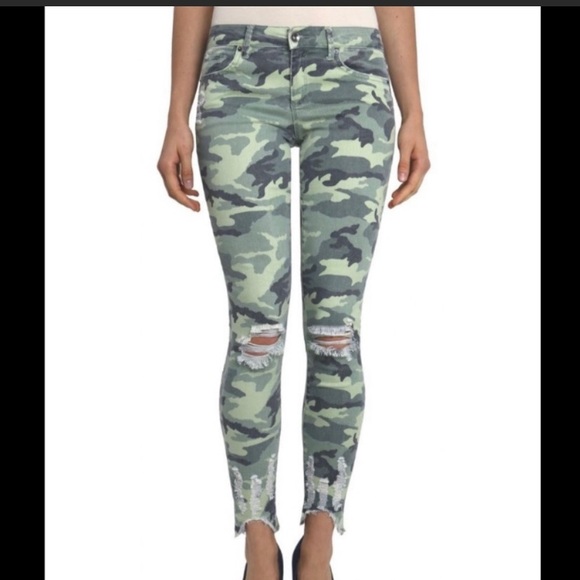 Camouflaged Distressed Skinny jeans by tractor blu - Picture 2 of 7